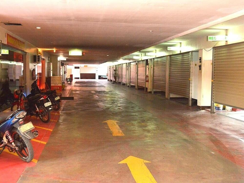 Hotel Sogo Pasay Wood Street Экстерьер фото