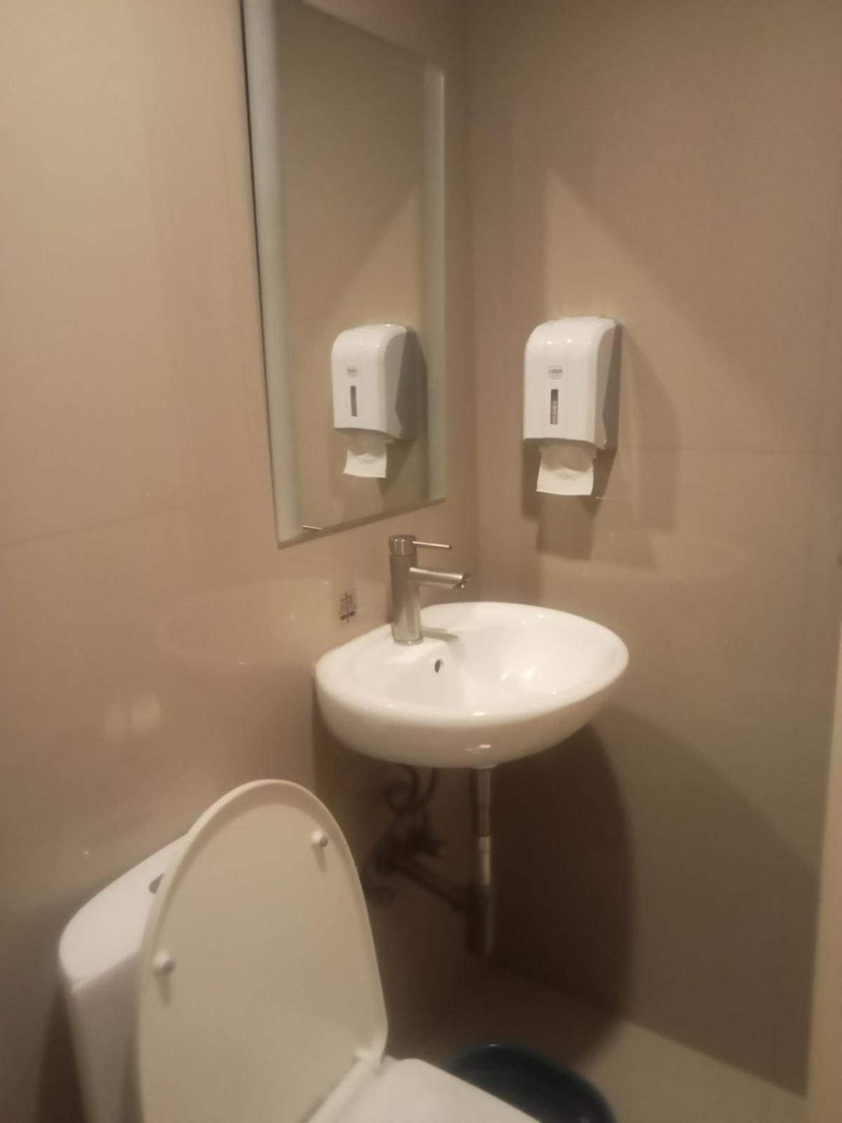 Hotel Sogo Pasay Wood Street Экстерьер фото