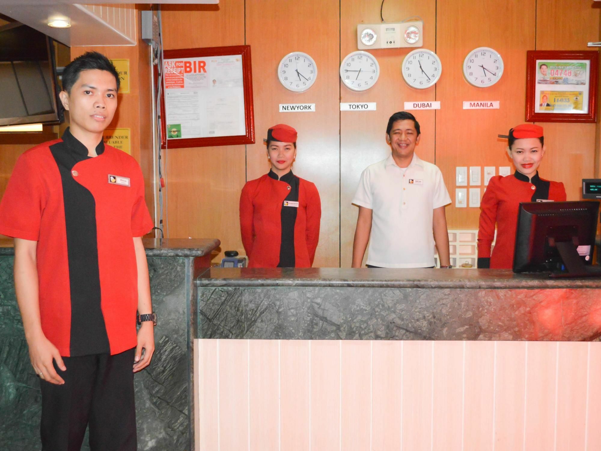 Hotel Sogo Pasay Wood Street Экстерьер фото