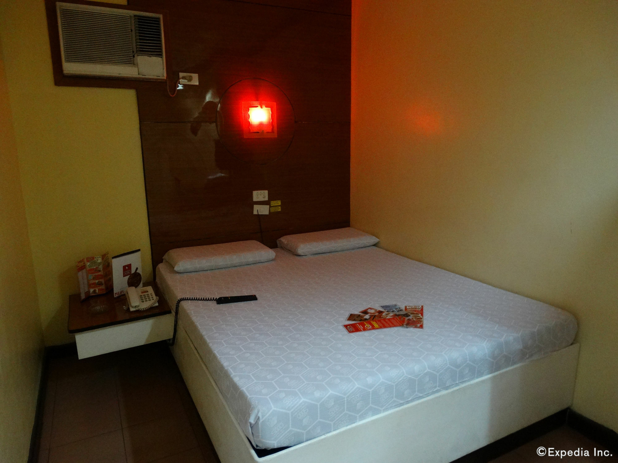 Hotel Sogo Pasay Wood Street Экстерьер фото