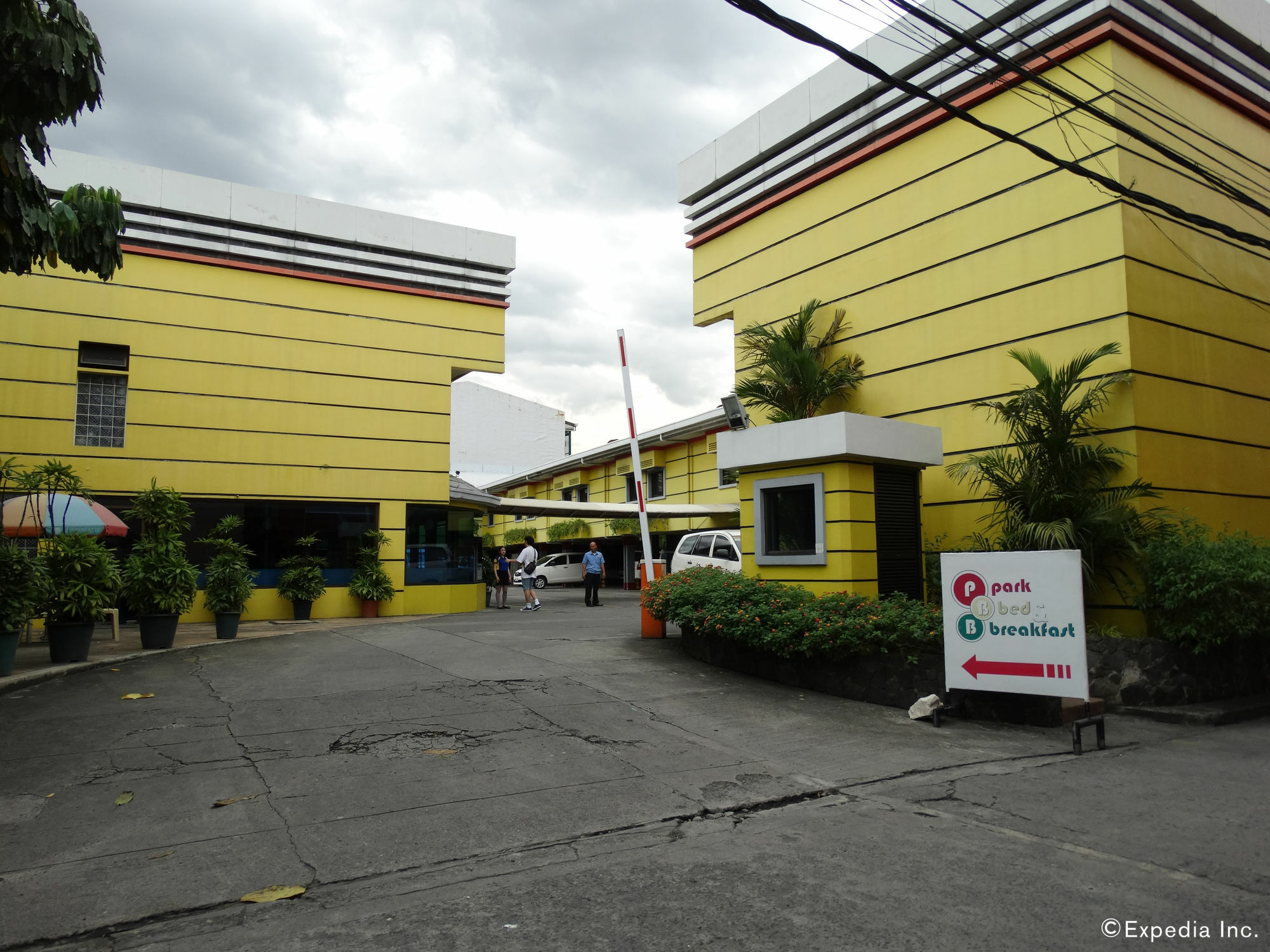 Hotel Sogo Pasay Wood Street Экстерьер фото