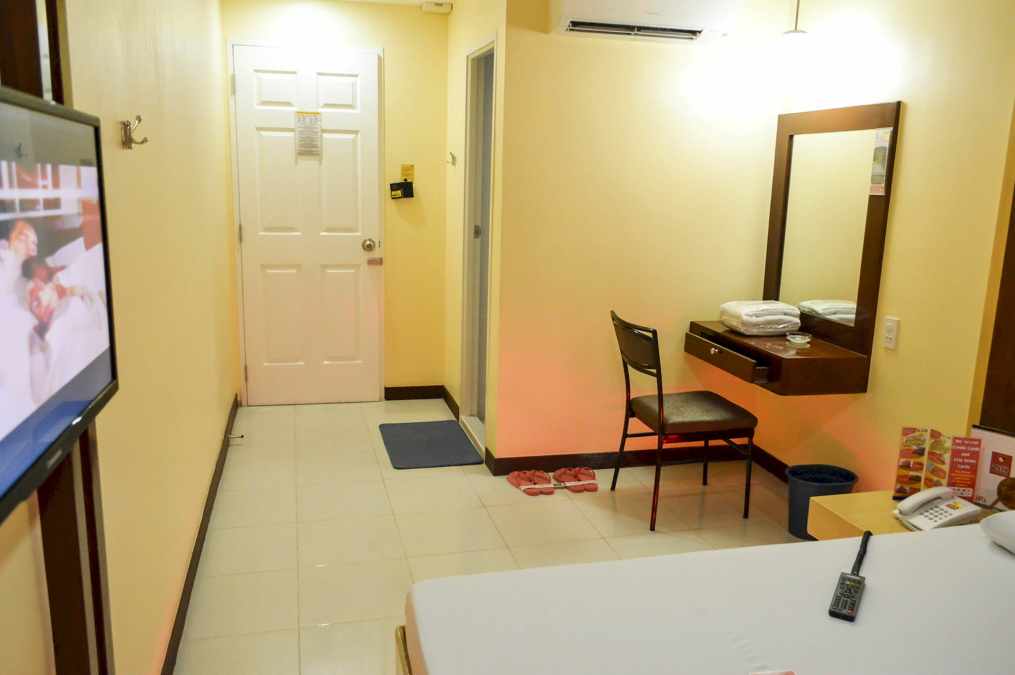 Hotel Sogo Pasay Wood Street Экстерьер фото