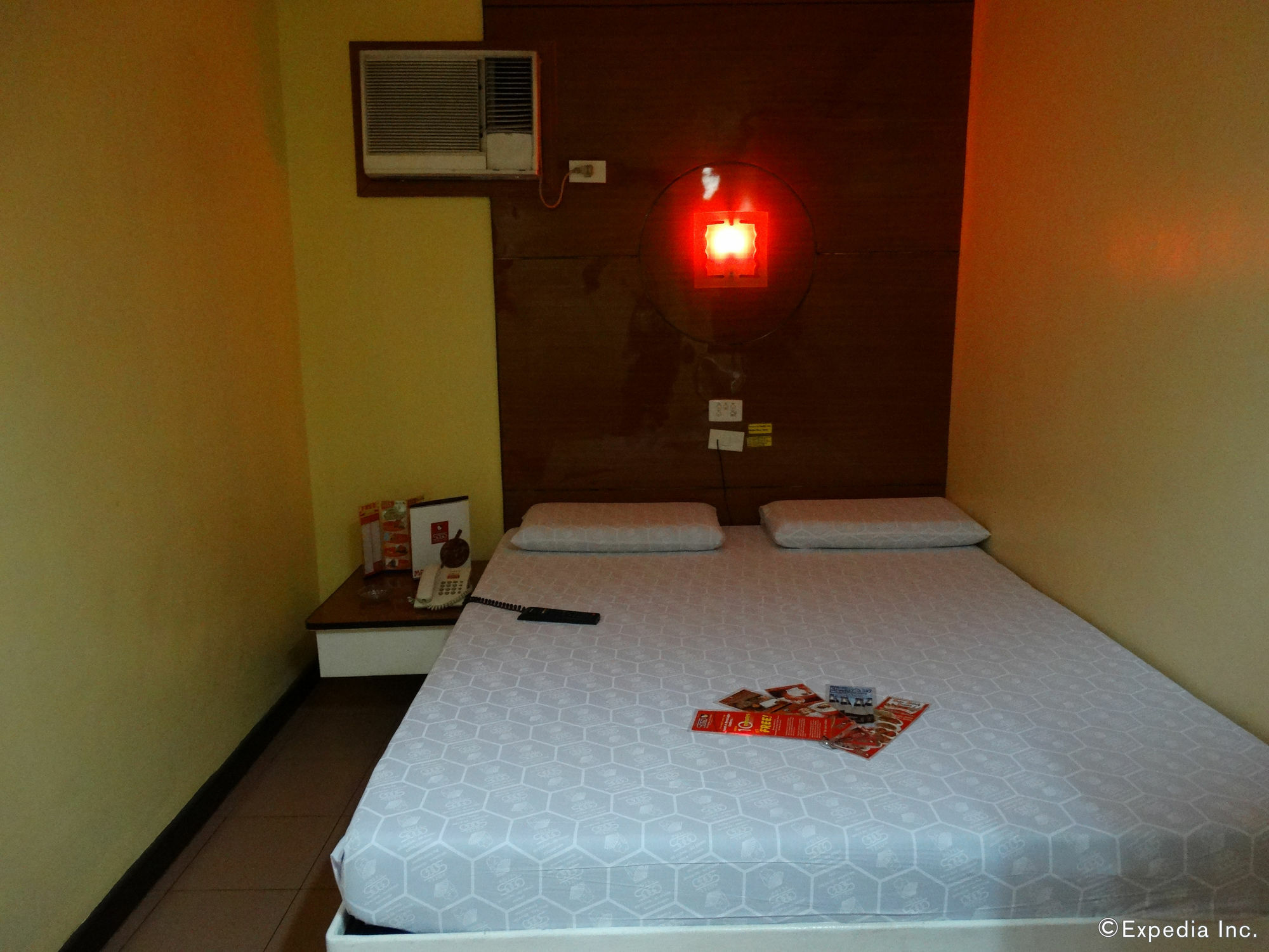 Hotel Sogo Pasay Wood Street Экстерьер фото
