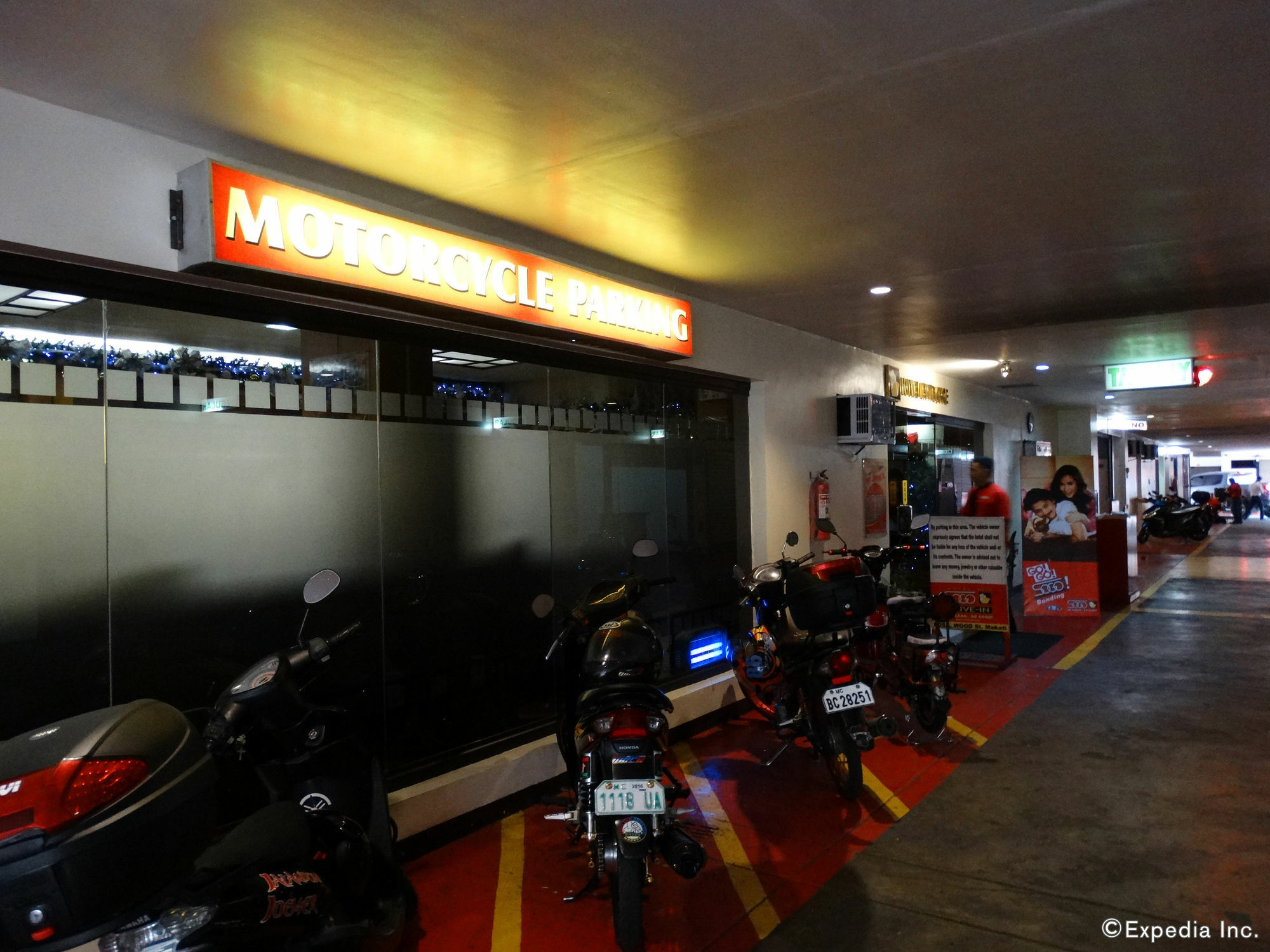 Hotel Sogo Pasay Wood Street Экстерьер фото