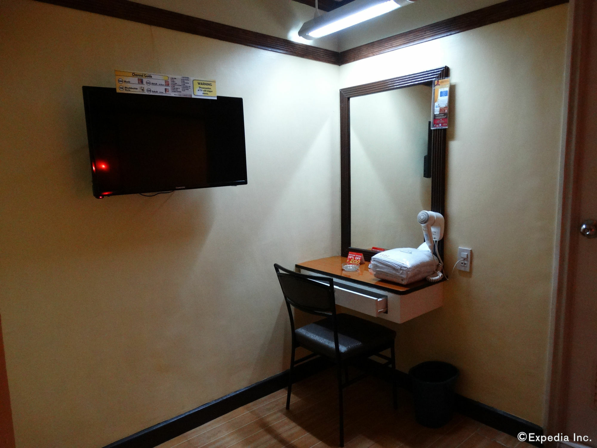 Hotel Sogo Pasay Wood Street Экстерьер фото