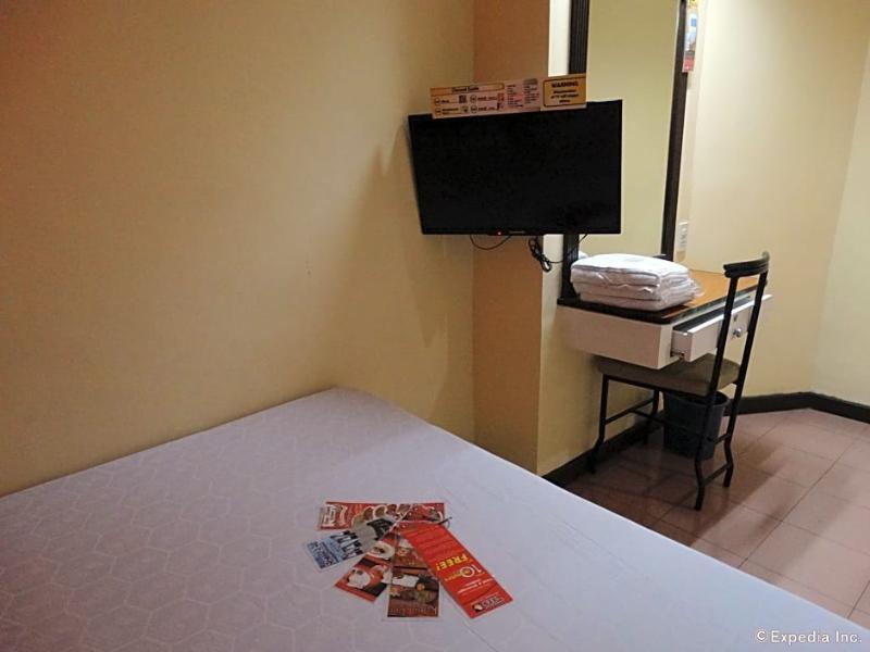 Hotel Sogo Pasay Wood Street Экстерьер фото