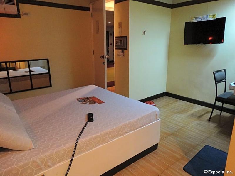 Hotel Sogo Pasay Wood Street Экстерьер фото