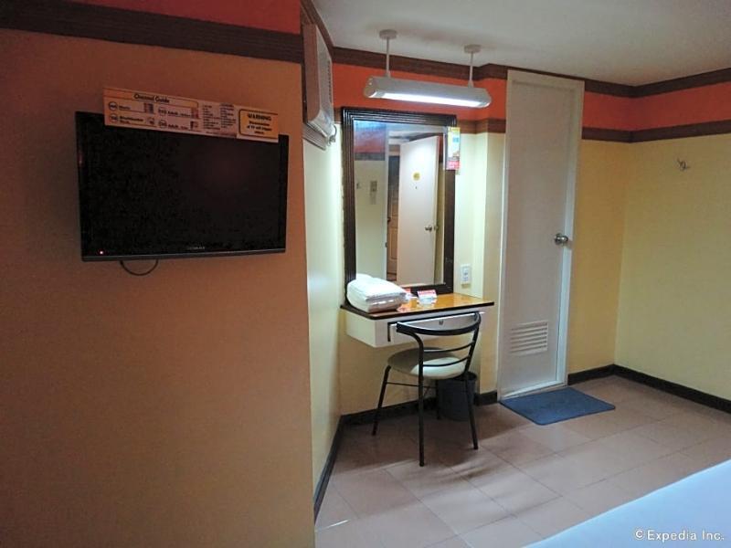 Hotel Sogo Pasay Wood Street Экстерьер фото